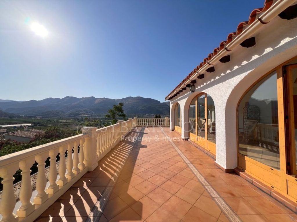 Maison de luxe à vendre à Orba, 690 000 €, Photo 3