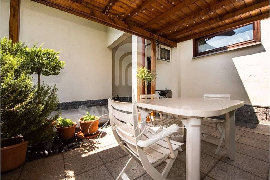 Luxury House for sale in Gavirate, 580 000 €, Photo 5