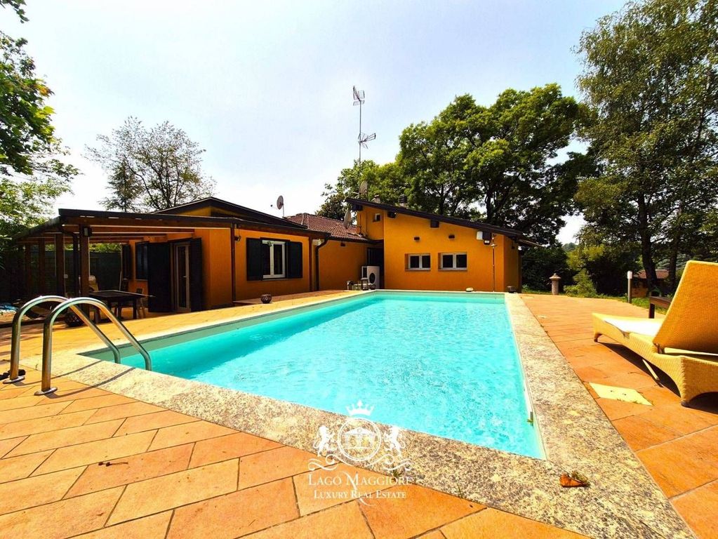 Maison de luxe à vendre à Agrate Conturbia, 480 000 €, Photo 1