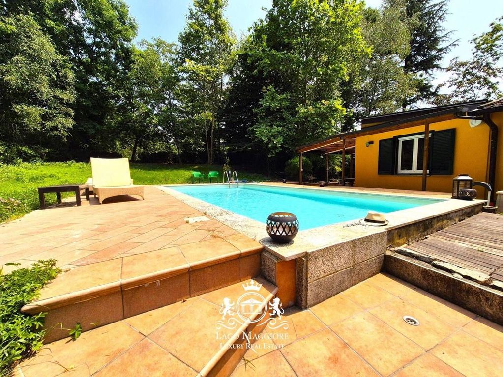 Maison de luxe à vendre à Agrate Conturbia, 480 000 €, Photo 2