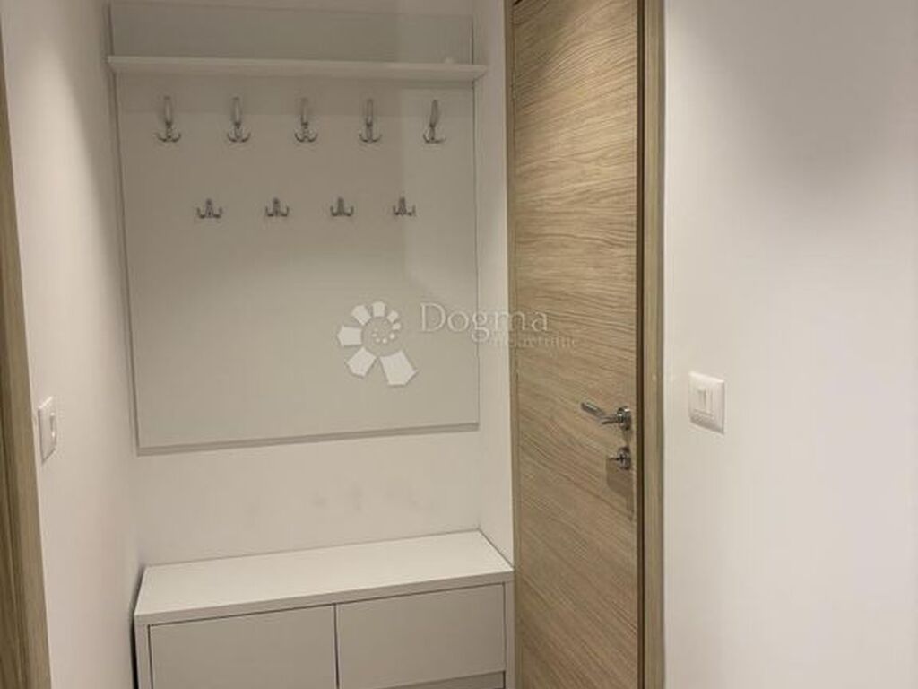 Luxury House for sale in Tinjan, 627 000 €, Photo 6