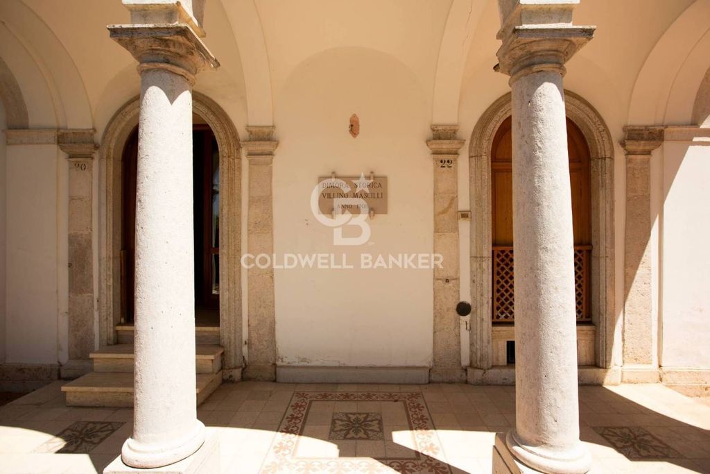 Luxury House for sale in Campobasso, 700 000 €, Photo 2