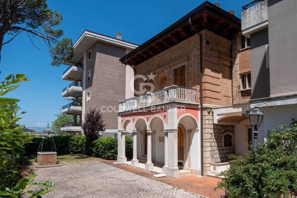 Luxury House for sale in Campobasso, 700 000 €, Photo 3