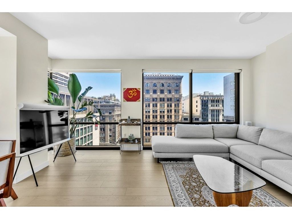 Luxury Apartment for sale in Los Angeles, 712 719 €, Photo 6