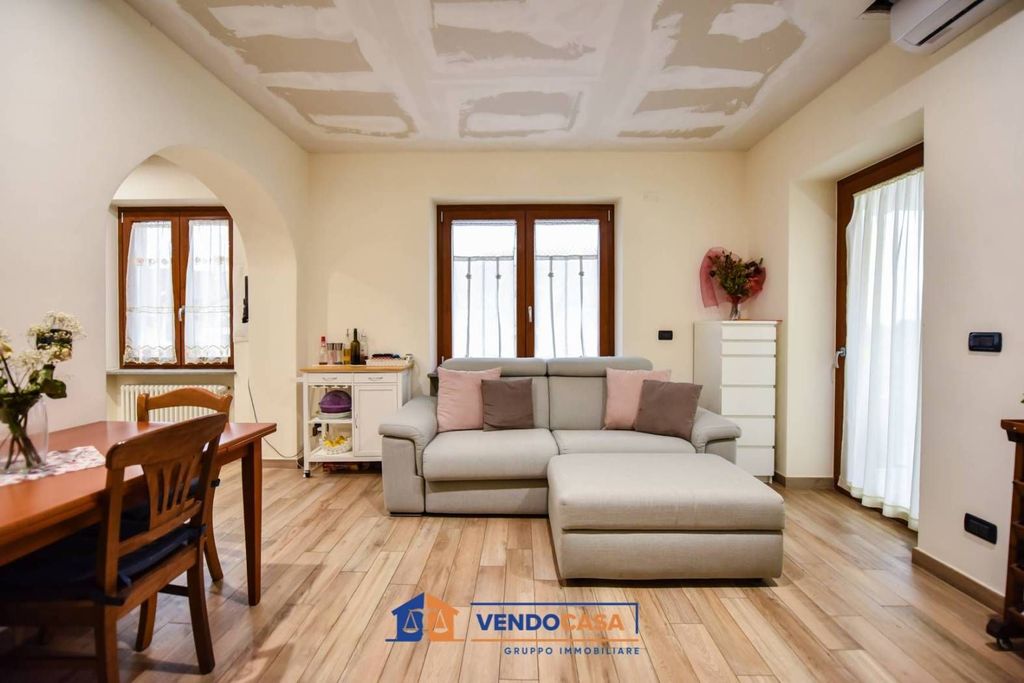 Maison de luxe à vendre à Moncalieri, 499 000 €, Photo 1