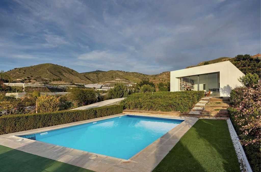 Luxury House for sale in Motril, 583 000 €, Photo 4