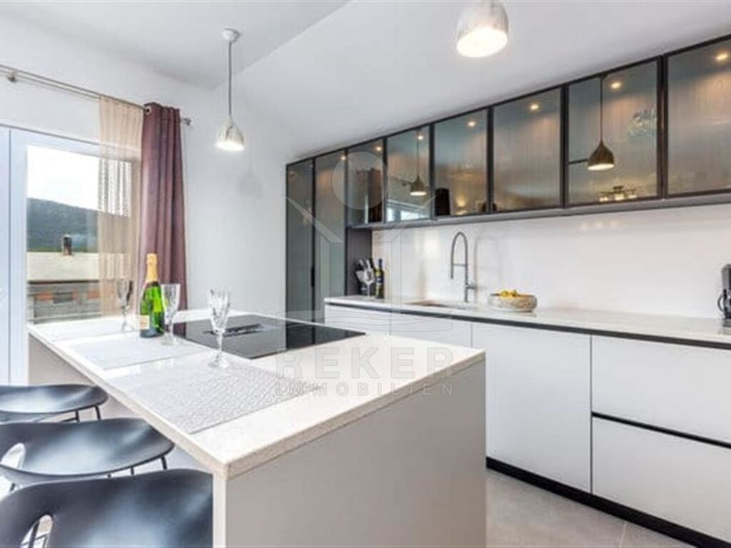 Maison de luxe à vendre à Omiš, 690 000 €, Photo 5
