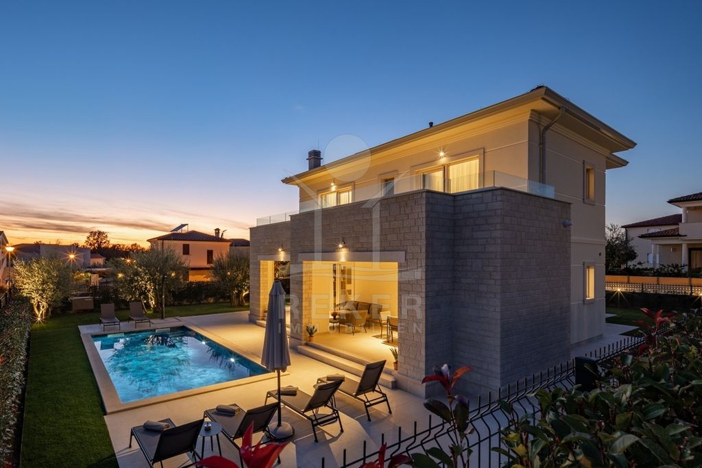 Maison de luxe à vendre à Porec, 1 450 000 €, Photo 6