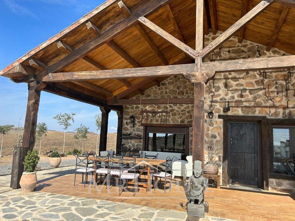 Luxury House for sale in Bubierca, 3 999 000 €, Photo 1