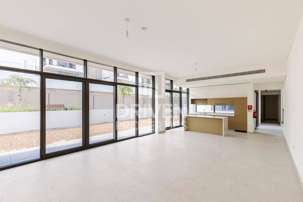 Maison de luxe à vendre à Dubai, 1 973 198 €, Photo 4