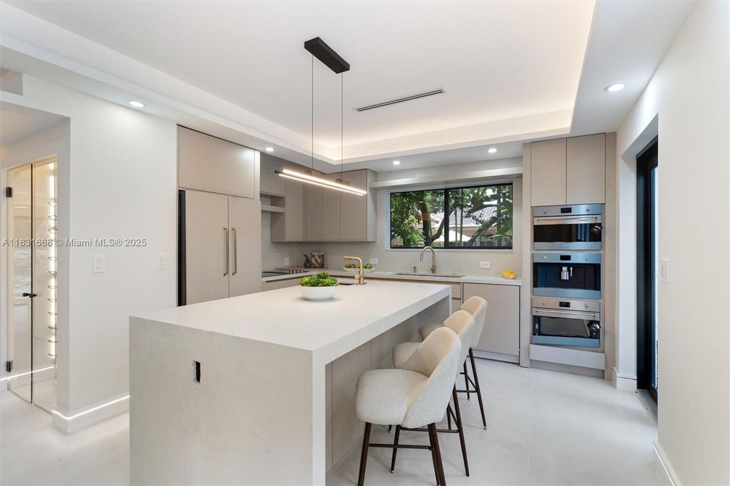 Luxury House for sale in Hollywood, 1 197 530 €, Photo 4