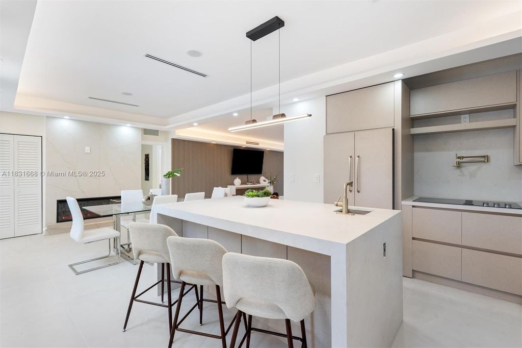 Luxury House for sale in Hollywood, 1 197 530 €, Photo 5