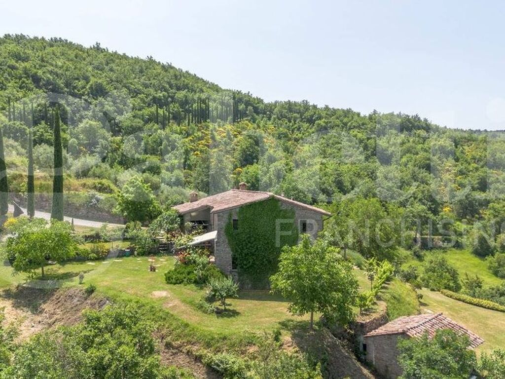 Luxury House for sale in Gubbio, 700 000 €, Photo 1