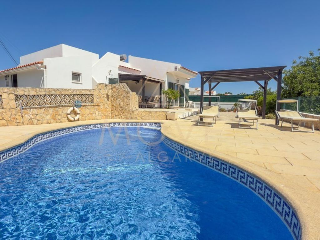 Maison de luxe à vendre à Albufeira, 745 500 €, Photo 1
