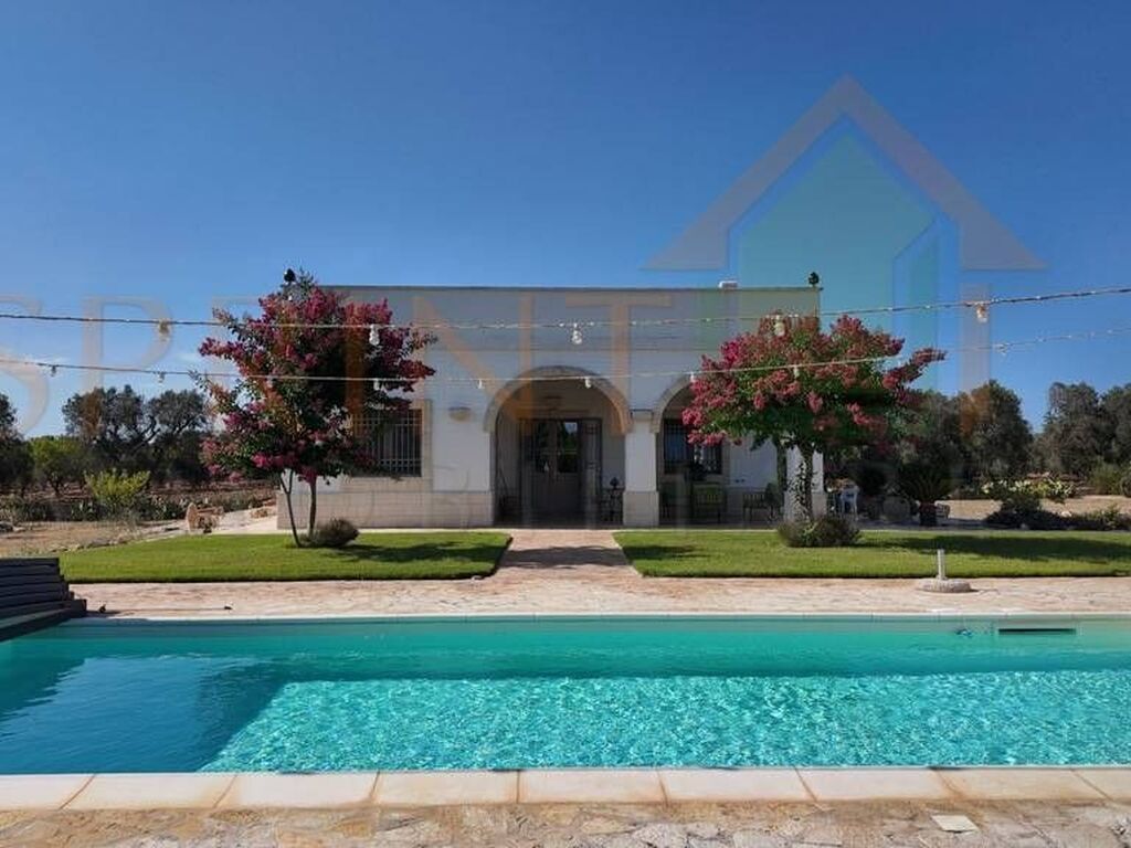 Luxury House for sale in Ostuni, 695 000 €, Photo 4