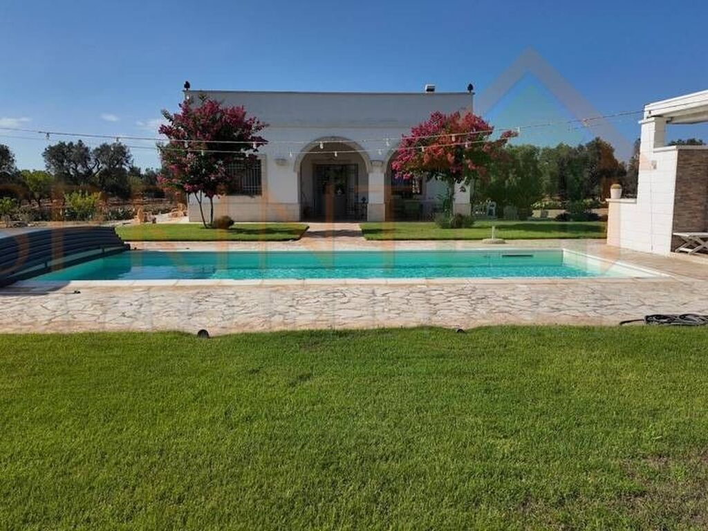 Luxury House for sale in Ostuni, 695 000 €, Photo 5