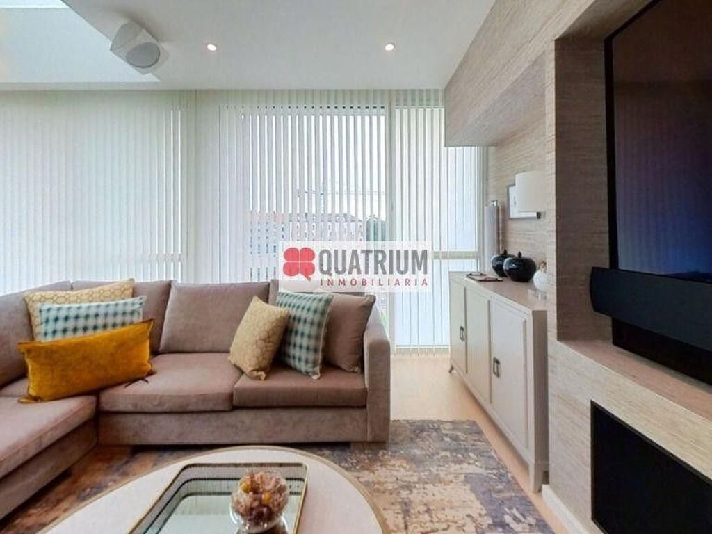 Luxury Apartment for sale in Santiago de Compostela, 790 000 €, Photo 3