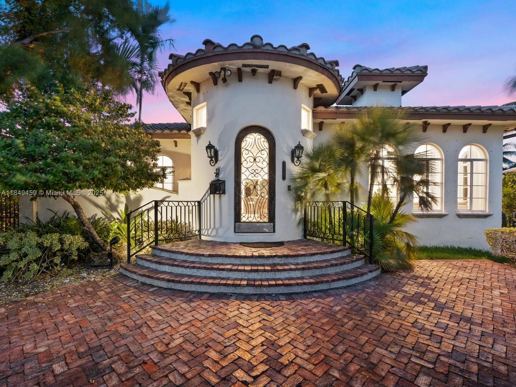 Luxury House for sale in Hollywood, 1 845 656 €, Photo 1