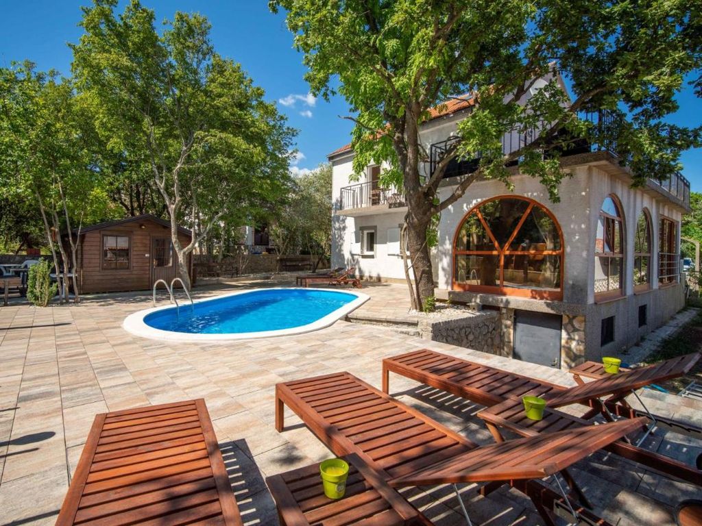 Maison de luxe à vendre à Krk, 590 000 €, Photo 4