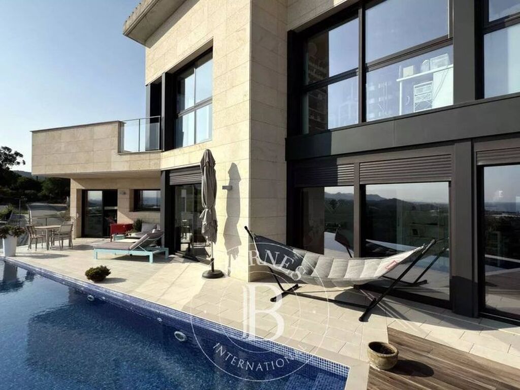 Maison de luxe à vendre à Sant Vicenç de Montalt, 1 840 000 €, Photo 2