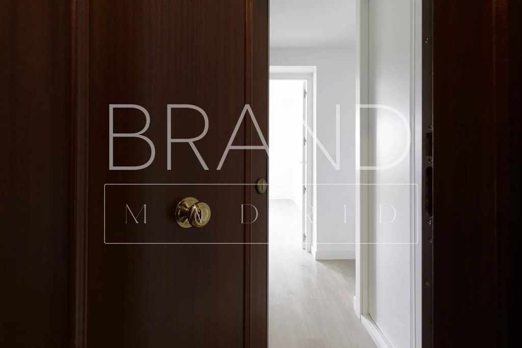 Luxury Apartment for sale in Madrid, 1 295 000 €, Photo 1
