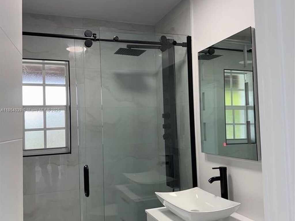 Luxury House for sale in Hollywood, 511 280 €, Photo 2