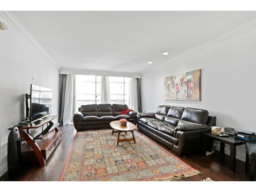 Luxury Apartment for sale in Los Angeles, 567 614 €, Photo 3