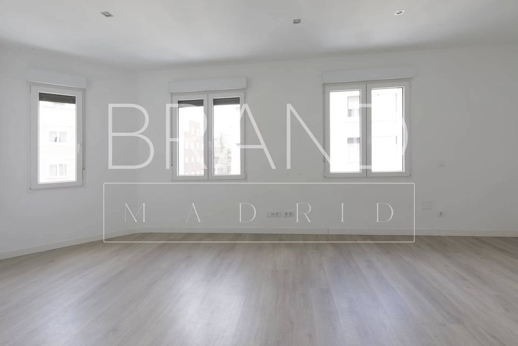 Luxury Apartment for sale in Madrid, 1 295 000 €, Photo 3