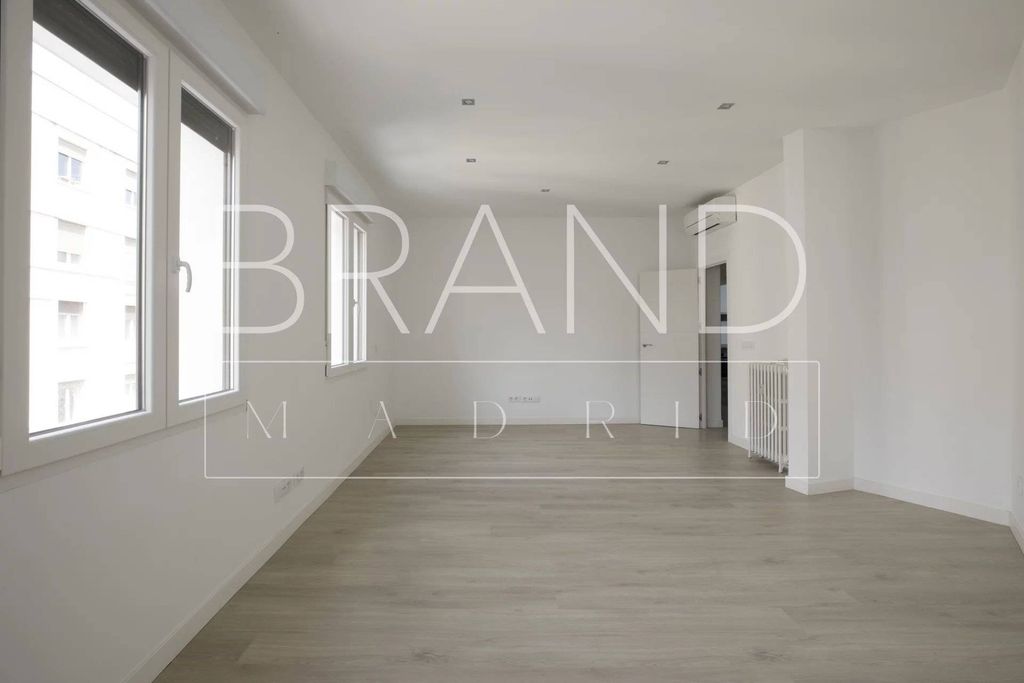 Luxury Apartment for sale in Madrid, 1 295 000 €, Photo 4