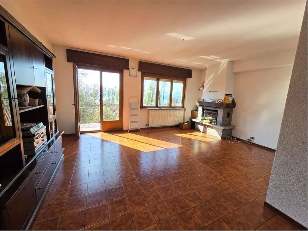 Maison de luxe à vendre à Arizzano, 650 000 €, Photo 2
