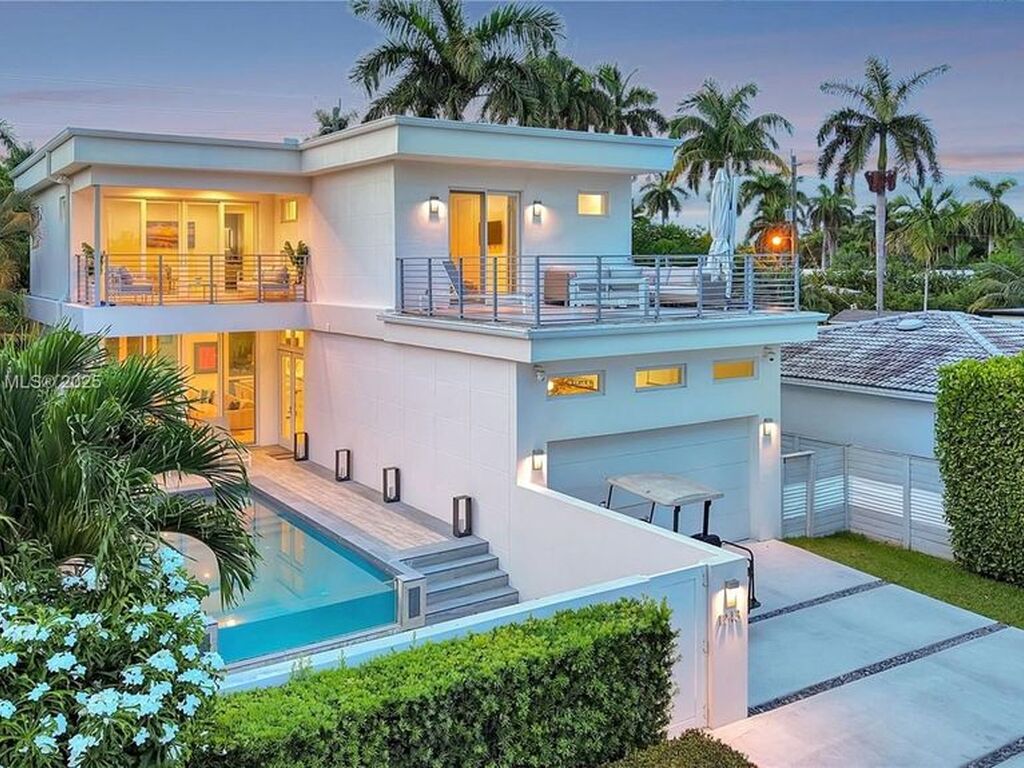 Luxury House for sale in Hollywood, 1 844 798 €, Photo 1