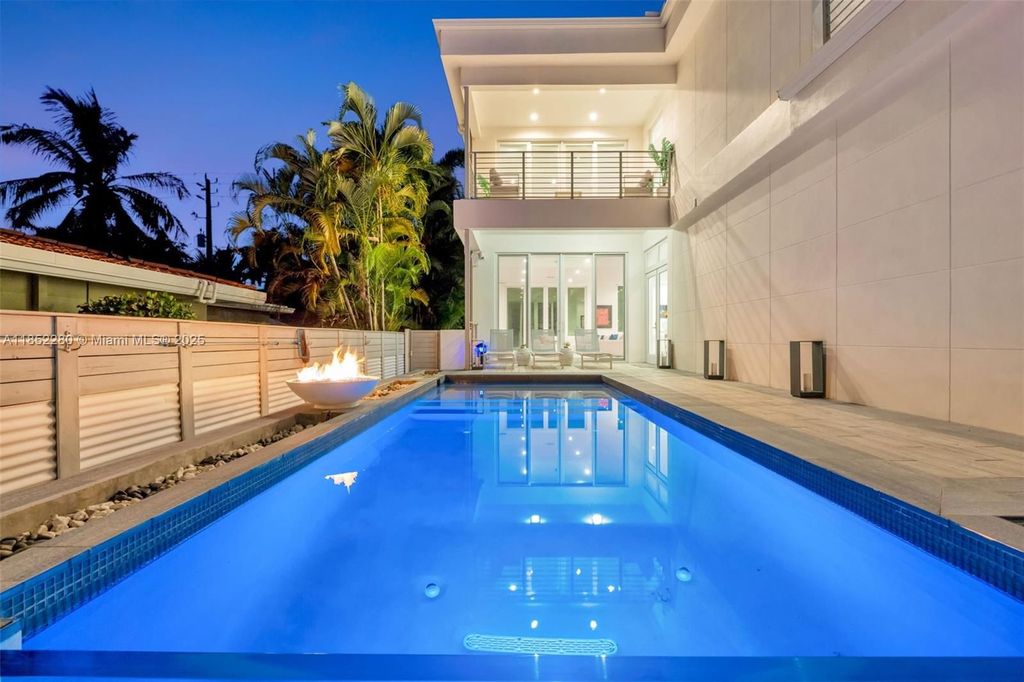 Luxury House for sale in Hollywood, 1 844 798 €, Photo 4