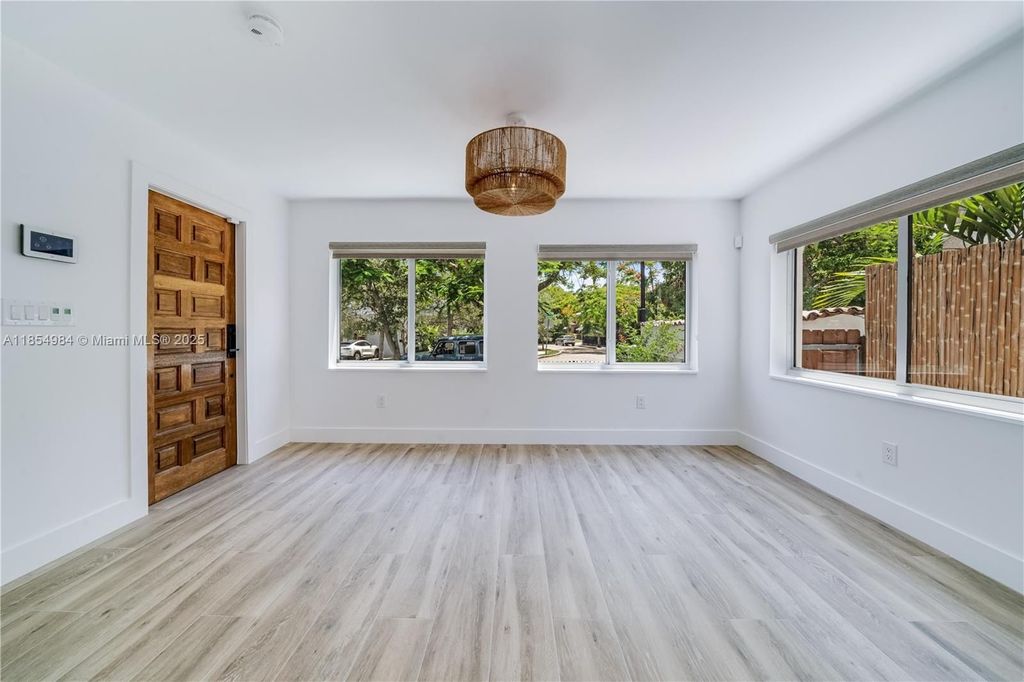 Luxury House for sale in Miami, 1 287 581 €, Photo 5