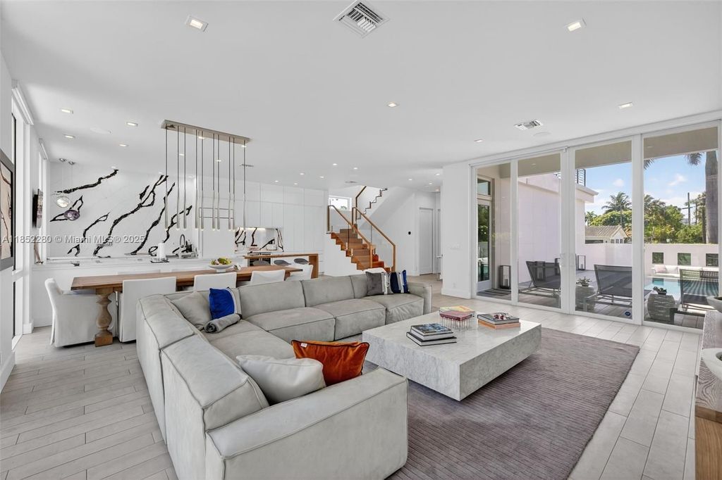 Luxury House for sale in Hollywood, 1 844 798 €, Photo 7