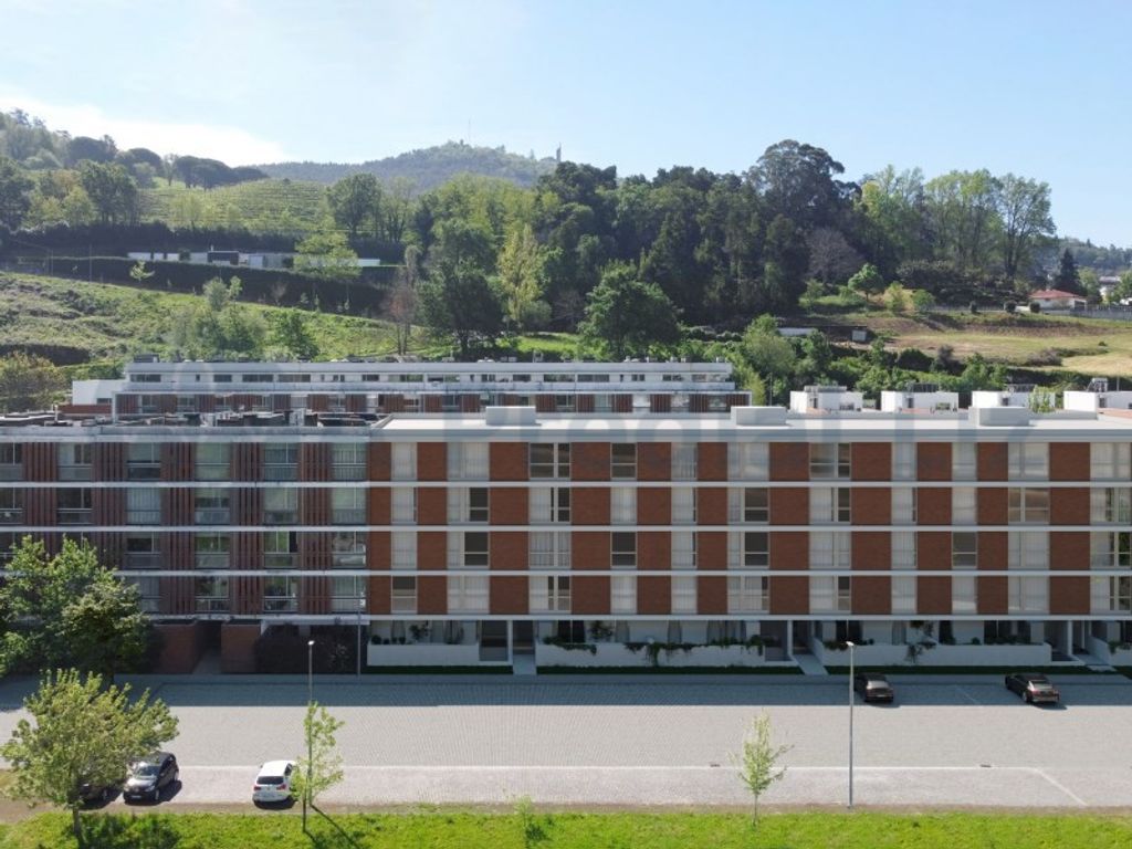 Luxury Apartment for sale in Guimarães, 415 000 €, Photo 2