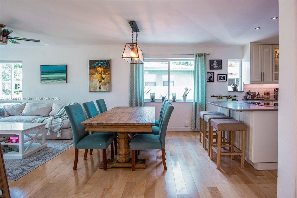 Luxury House for sale in Hollywood, 814 664 €, Photo 5