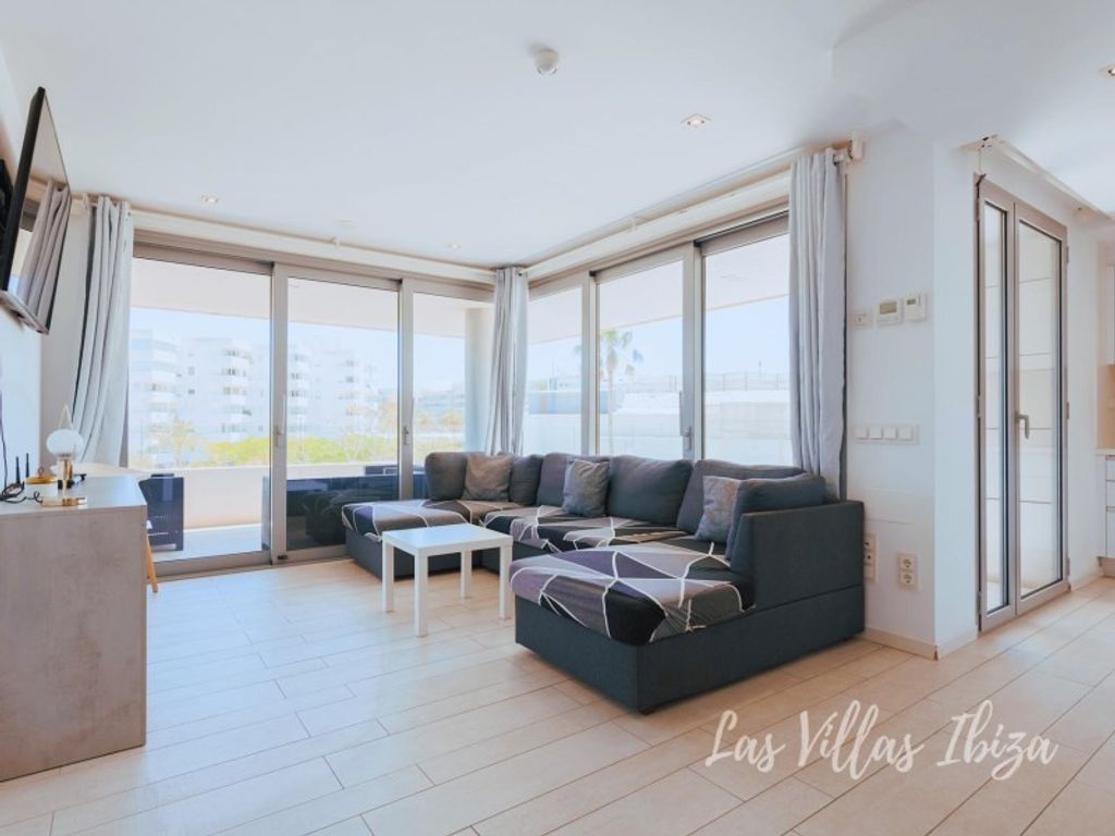 Luxury Apartment for sale in Ibiza, 900 000 €, Photo 2
