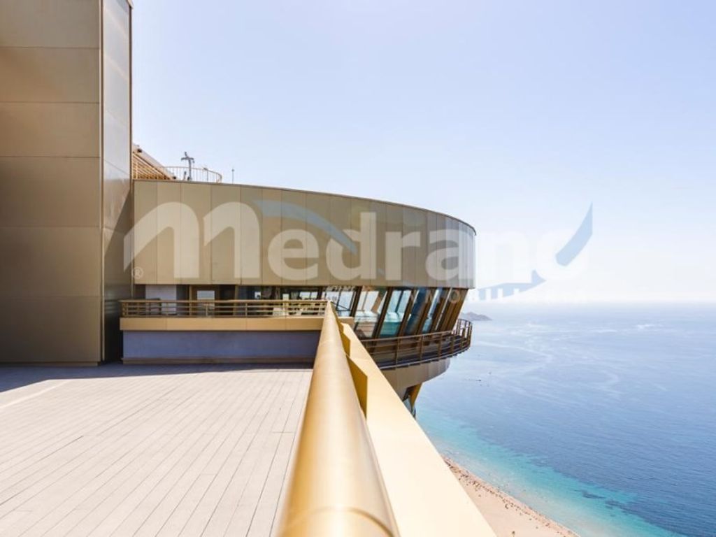 Luxury Apartment for sale in Benidorm, 525 000 €, Photo 1
