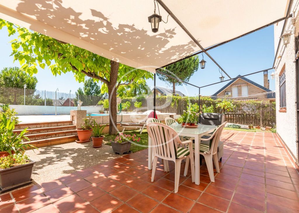 Maison de luxe à vendre à Pozuelo de Alarcón, 1 450 000 €, Photo 2