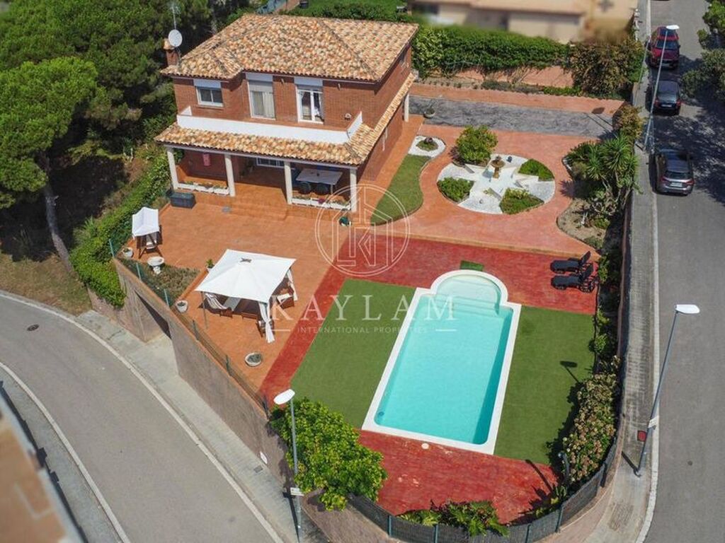 Maison de luxe à vendre à Lloret de Mar, 755 000 €, Photo 3