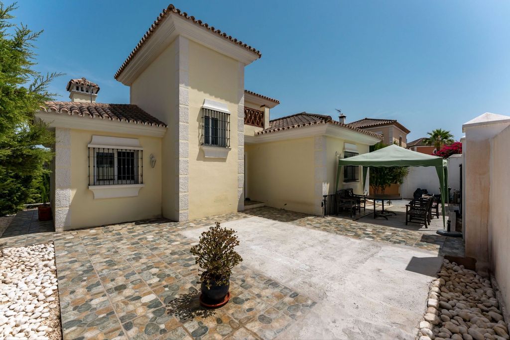 Maison de luxe à vendre à Coín, 479 000 €, Photo 2