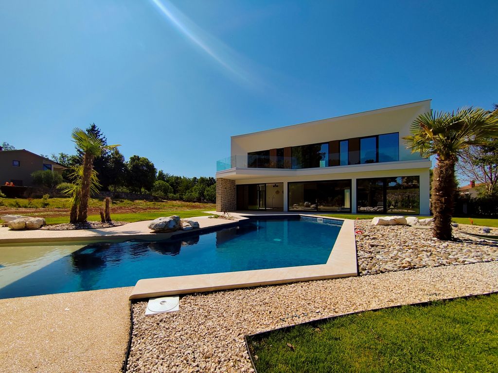 Luxury House for sale in Tinjan, 1 170 000 €, Photo 2