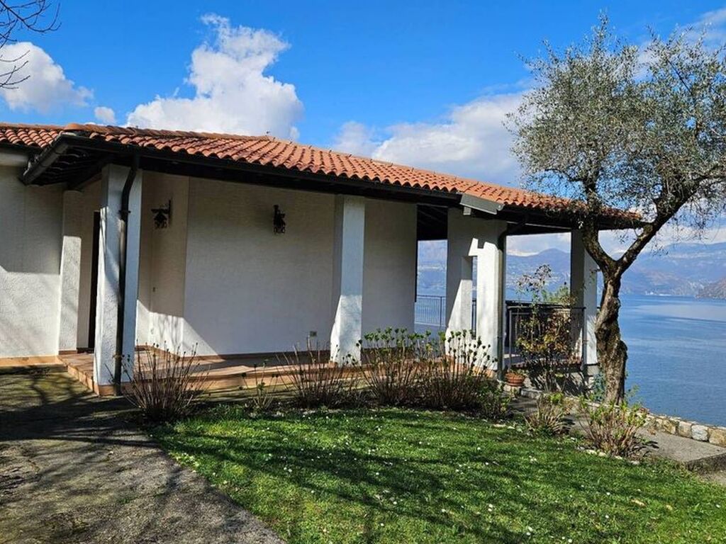 Luxury House for sale in Monte Isola, 700 000 €, Photo 1