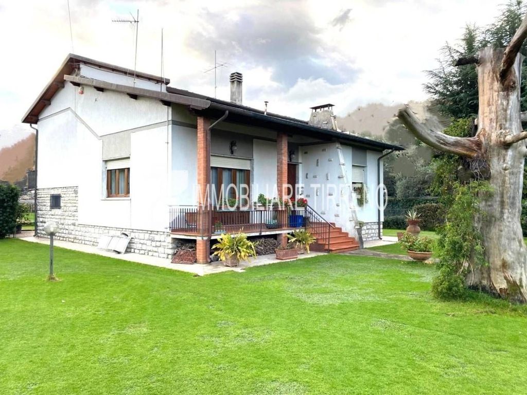 Luxury House for sale in Massa, 670 000 €, Photo 2
