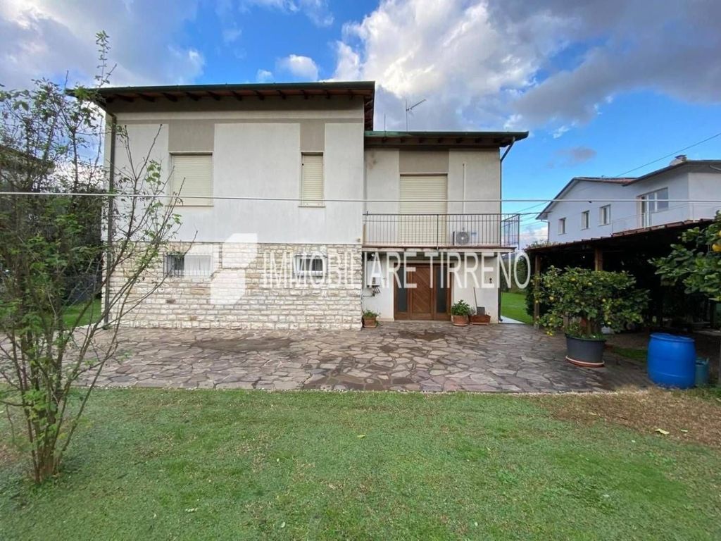 Luxury House for sale in Massa, 670 000 €, Photo 4