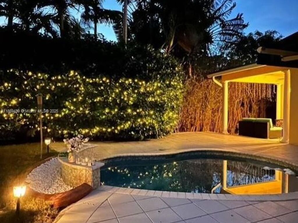 Luxury House for sale in Hollywood, 609 410 €, Photo 3