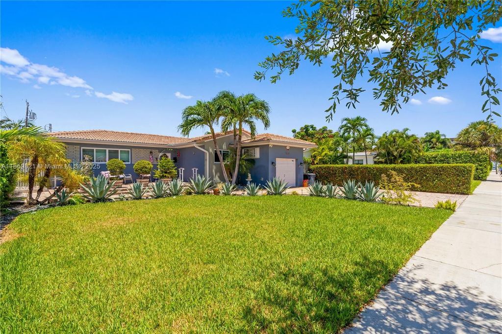 Luxury House for sale in North Bay Village, 853 555 €, Photo 6