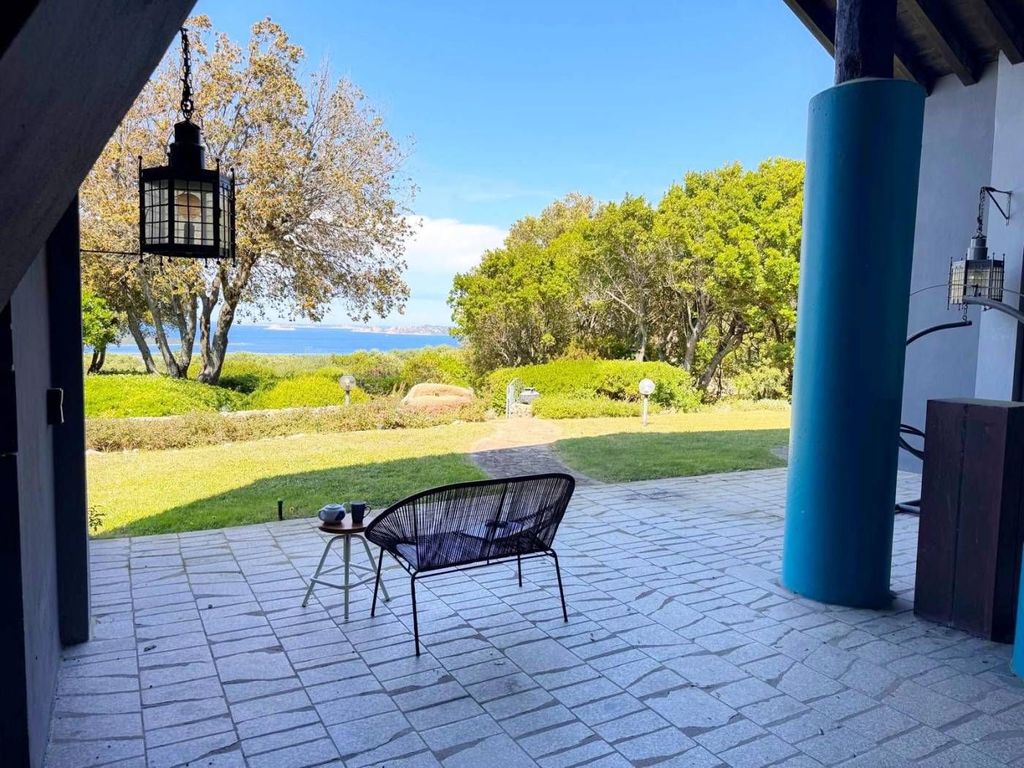 Luxury House for sale in Santa Teresa Gallura, 850 000 €, Photo 2