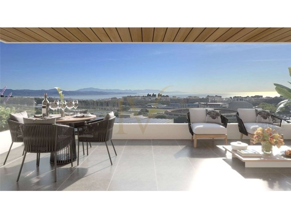 Luxury Apartment for sale in Torremolinos, 554 500 €, Photo 1