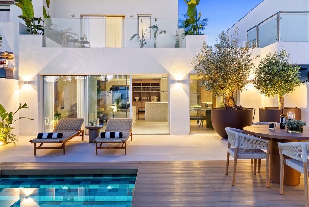 Maison de luxe à vendre à Marbella, 1 395 000 €, Photo 1
